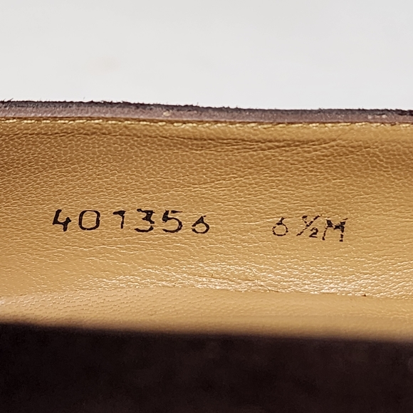 STUART WEITZMAN Brown Suede Kitten 2” Heel Shoes 6.5M - Picture 10 of 10